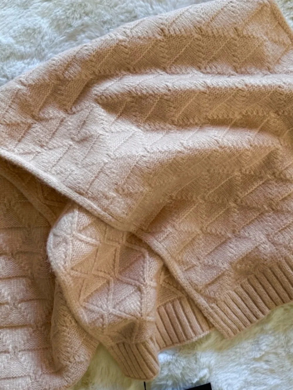 NWT Love & Lore Blush Cable Knit Luxe Wide Scarf